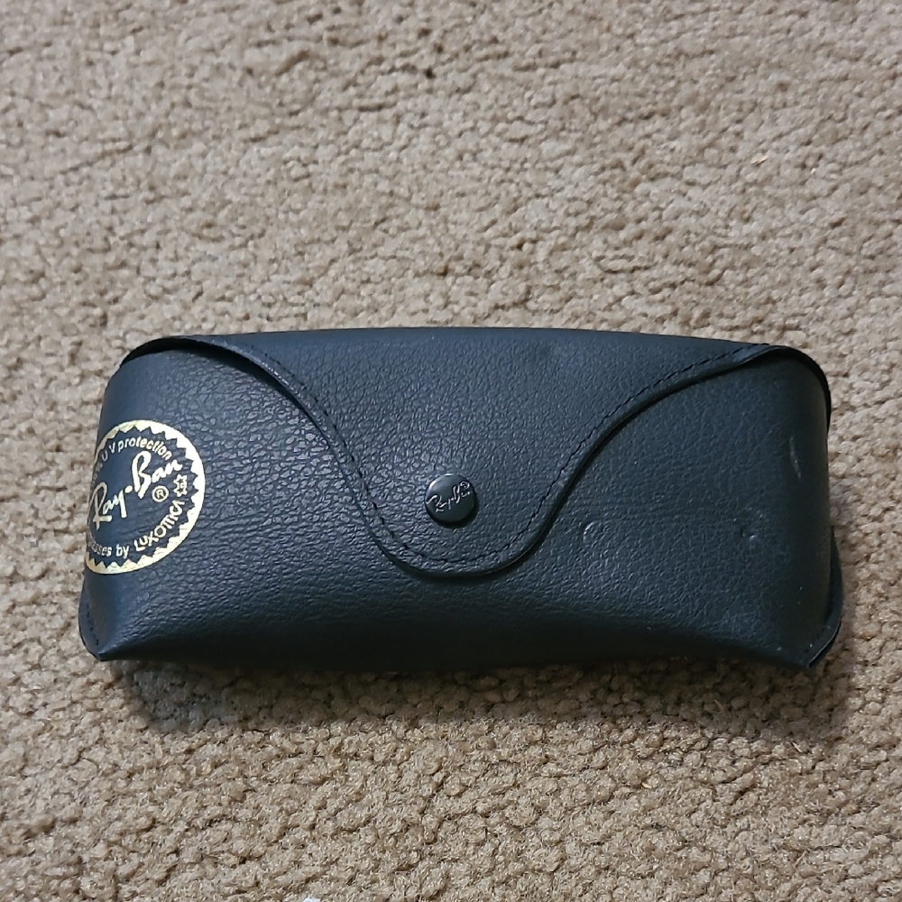 Ray-Ban Black Leather Case for Men